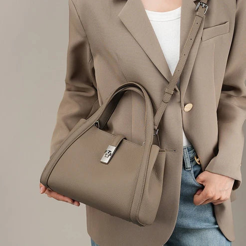Urban Luxe Bucket Leather Handbag ā Stylish & Spacious šāØ